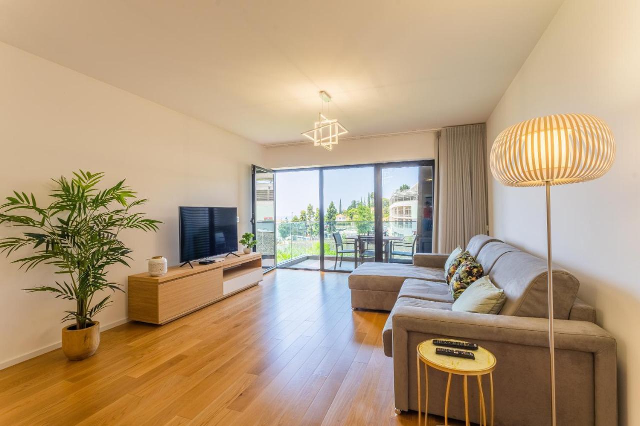 Flh Funchal Balcony Flat With Pool Apartment Bagian luar foto